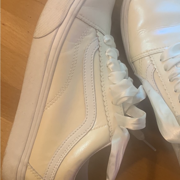 Opalescent White Vans - Picture 4 of 4